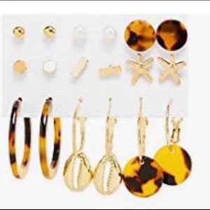 Brand new never worn fashion earrings